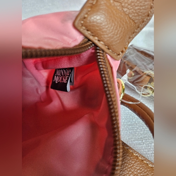 NWT Viral Minnie Mouse Disney Mini Crossbody Bag W/Detachable Strap TIK TOK - Picture 4 of 9